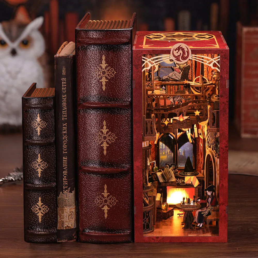 Book Nook - Flame Common Room - Image 7