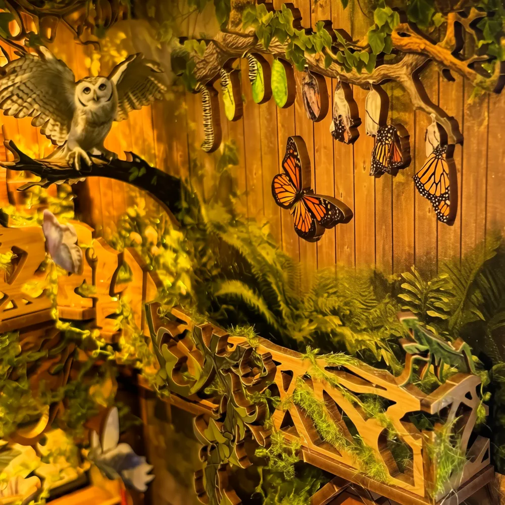 Book Nook - Insect Story - Image 4