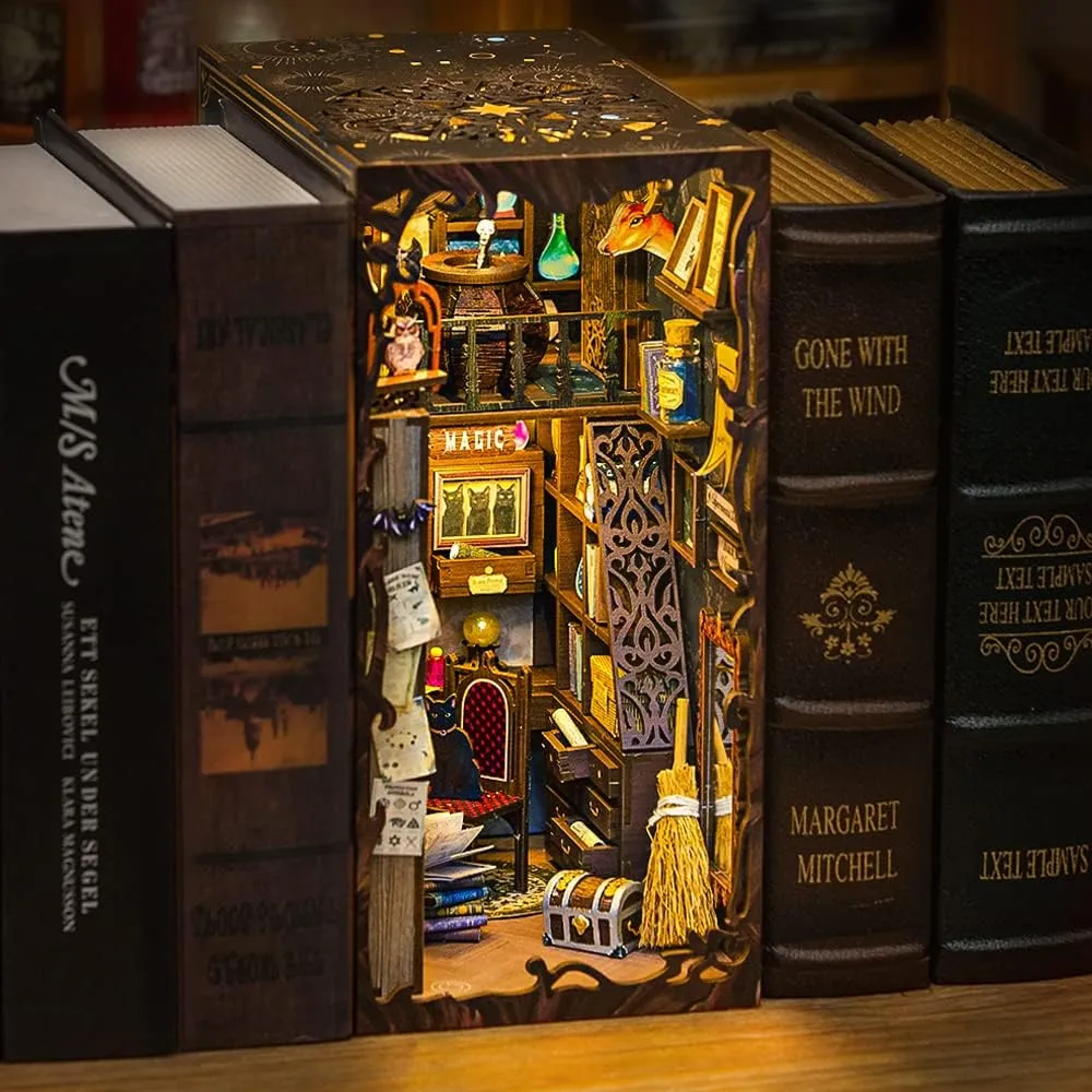 Book Nook - Magic Pharmacist - Image 4